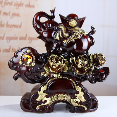 招財進(jìn)寶家居風(fēng)水?dāng)[件 樹脂仿紅木工藝的藝術(shù)與寓意